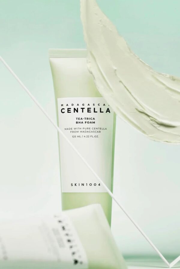 Skin1004 - Madagascar centella Tea trica BHA Foam - Imagen 3